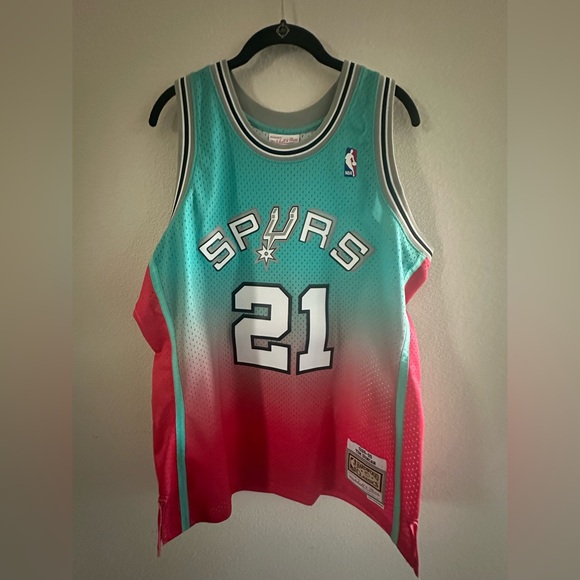 Mitchell & Ness Other - Men’s San Antonio spurs Tim Duncan jersey